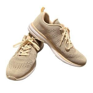 APL Athletic Propulsion Labs Techloom Pro Men in Champagne White, size 9.5